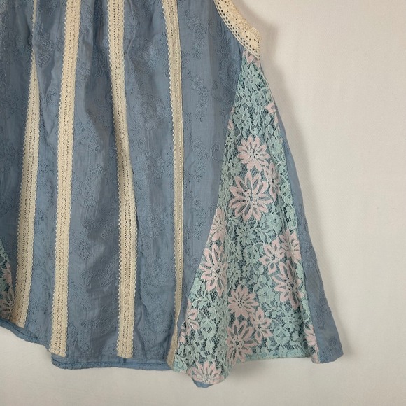 POL Blue Cream Lace Trim Sleeveless Mock Neck Peplum Top Womens Size M - Picture 8 of 11